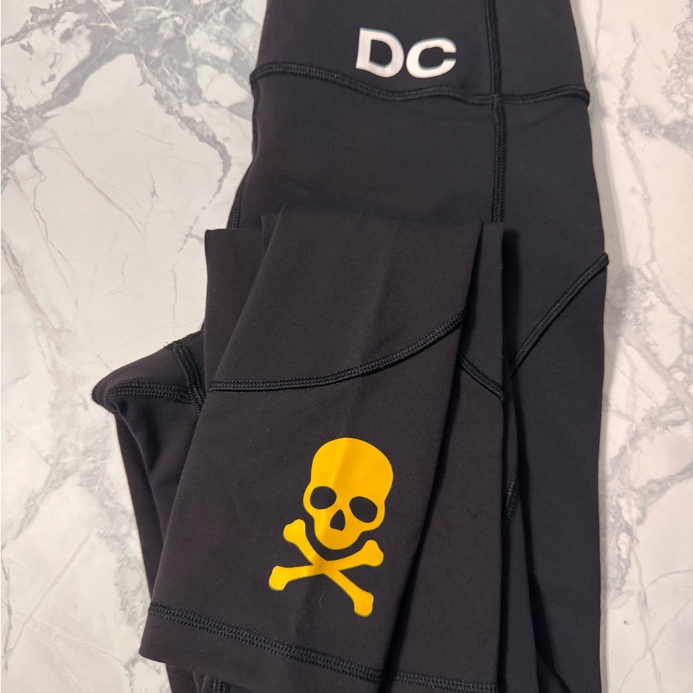 soulcycle lululemon wunder train Leggings with Yellow Skull